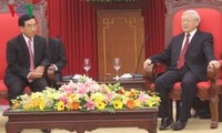 Sekjen KS PKV, Nguyen Phu Trong  menerima Delegasi Tingkat Tinggi Partai dan Negara Laos