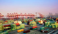  Gerbong kontener lintas transportasi internasional Guangzhou (Tiongkok)-Yen Vien (Vietnam) 