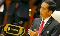   Presiden Indonesia menyerukan rakyat untuk bersatu untuk menghadapi ancaman ancaman kaum ekstremis