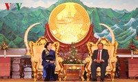 Ketua MN Nguyen Thi Kim Ngan melakukan kunjungan kehormatan kepada Sekjen, Presiden Laos, Bounnhang Volachith
