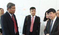 Pemimpin Kamboja menerima rombongan kerja VOV