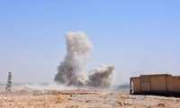 IS melakukan serangan bom bunuh diri di Suriah Timur