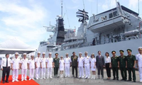 Kapal Angkatan Laut Kerajaan Malaysia mengunjungi Kota Ho Chi Minh
