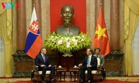  Presiden Tran Dai Quang menerima Deputi PM Slovalia, Peter Pellegrini