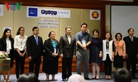  Perkemahan  Pemuda ASEAN tentang komunikasi