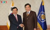  Mendorong lebih lanjut lagi hubungan kemitraan kerjasama strategis Vietnam-Republik Korea