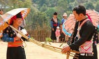 Suara seruling Khen- Ciri budaya yang indah dari warga etnis minoritas Mong