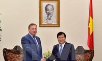 Deputi PM Vietnam, Trinh Dinh Dung menerima Direktur Jenderal Grup Permigasan Zarubezneft