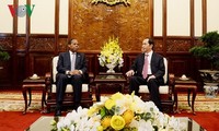  Presiden Tran Dai Quang menerima Dubes Mozambike yang mengakhiri masa baktinya di Vietnam