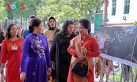 Istri Presiden Indonesia, Ibu Iriana Joko Widodo mengunjungi Museum Wanita Vietnam