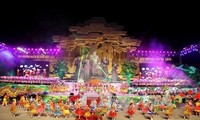 Pameran memperkenalkan pusaka budaya non bendawi dan memajang benda-benda khas dari Propinsi Tuyen Quang