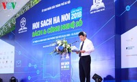 Pesta buku Hanoi tahun 2018 dengan tema “Buku dan teknologi digital”
