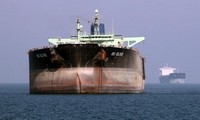 AS memperingatkan semua negara supaya tidak bisa mengizinkan kapal pengangkut minyak Iran masuk wilayah laut –nya
