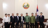 Laos berkomitmen menciptakan syarat bagi badan-badan usaha Vietnam untuk mengembangkan pertanian secara berkesinambungan 