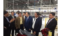 Wakil Ketua MN Vietnam, Phung Quoc Hien melakukan kunjungan kerja di Kota Hai Phong