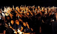 Earth Hour 2012 in Vietnam: “You and I act together”