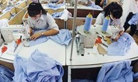 Vietnam to earn 15 billion USD from garment, textile exports