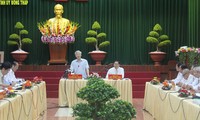Party leader Trong visits Dong Thap province