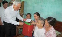 Disadvantaged people receive care during Tet