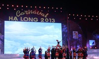 Ha Long hosts 2013 Carnival with extravagant opening ceremony