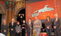Vietnamese Tet celebrated in Paris City Hall 
