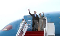 President Tran Dai Quang begins State visit to Singapore