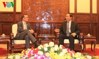President Tran Dai Quang receives outgoing New Zealand Ambassador 