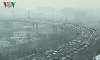 Beijing fights air pollution 