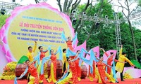 Con Son-Kiep Bac Spring Festival 2017 opens