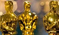 The golden Oscar statuette 
