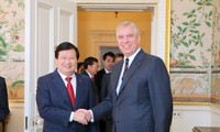 Vietnam respects strategic partnership with the UK