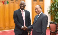 Prime Minister receives World Bank Country Director 