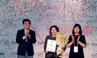 Mai Kieu Lien receives Forbes Vietnam Lifetime Achievement Award