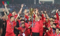 Vietnam football squad receives big for winning AFF Suzuki Cup