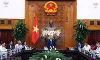 Prime Minister receives revolutionary veterans from Da Nang 