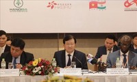 Midterm Vietnam Business Forum promotes private sector development