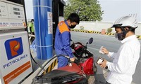 Government proposes cutting environmental protection tax on petrol 