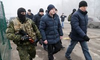 Ukraine and Russia exchange captured soldiers