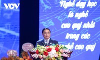 PM honors educators on Vietnam Teachers’ Day 