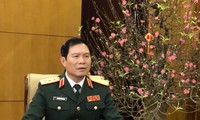 Vietnam People's Army always ready to defend national sovereignty and territory