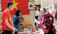 Vietnam embassy joins fair to support Danish children’s fund