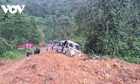 Ha Giang landslide: Search for missing people halted, road clearance focused