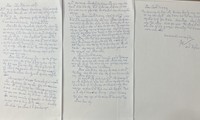 Touching handwritten letter from wife of Lao Party chief  
