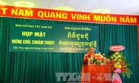 高棉族同胞团结战胜困难促进国家发展