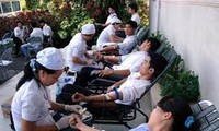 越南全国各地举行四·七全民无偿献血日响应活动