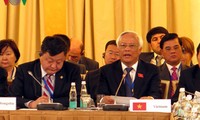 越南出席首届亚欧国家议长会议