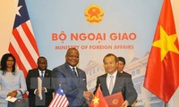 越南与利比里亚正式建立外交关系