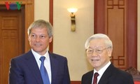越南希望深化与罗马尼亚的多领域友好合作关系