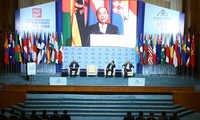阮春福总理出席第十一届亚欧首脑会议开幕式  