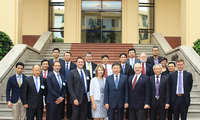 越南公安部长苏林会见美国-东盟商务理事会高级企业代表团